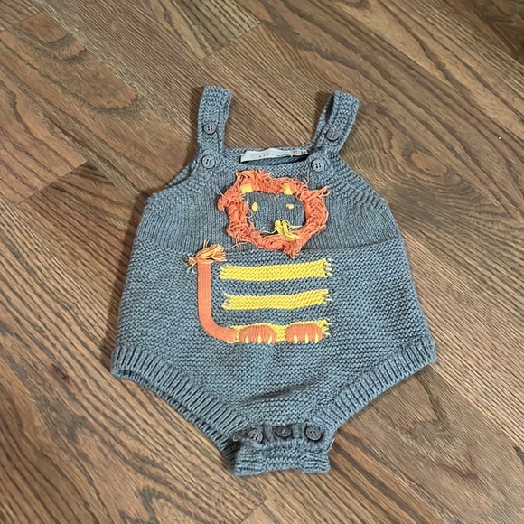 Stella McCartney Lion Romper 18months EUC - Picture 2 of 4